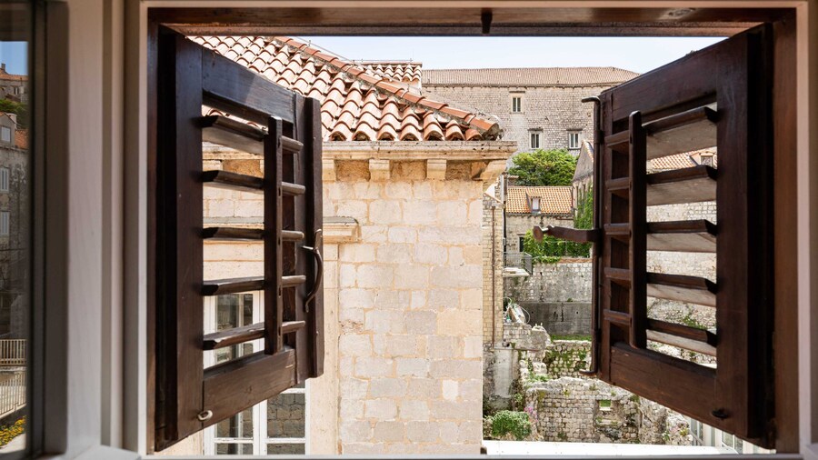 Apartments & Rooms Lejletul