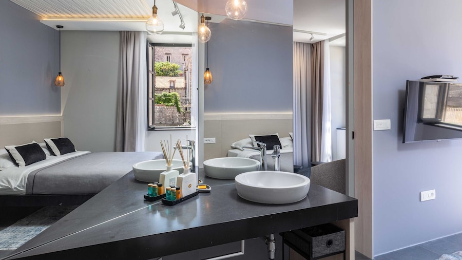 Apartments & Rooms Lejletul