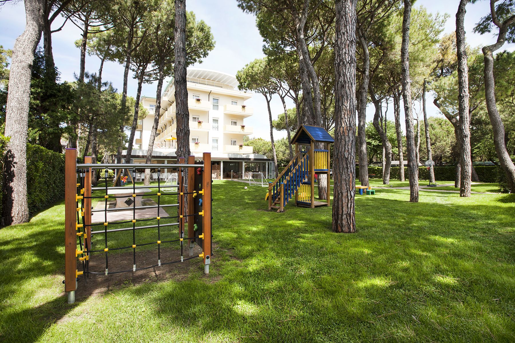 children’s play area – outdoor