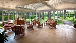 Poolside bar - Aparthotel la Pineta (Jesolo)