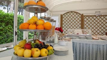Daily continental breakfast for a fee