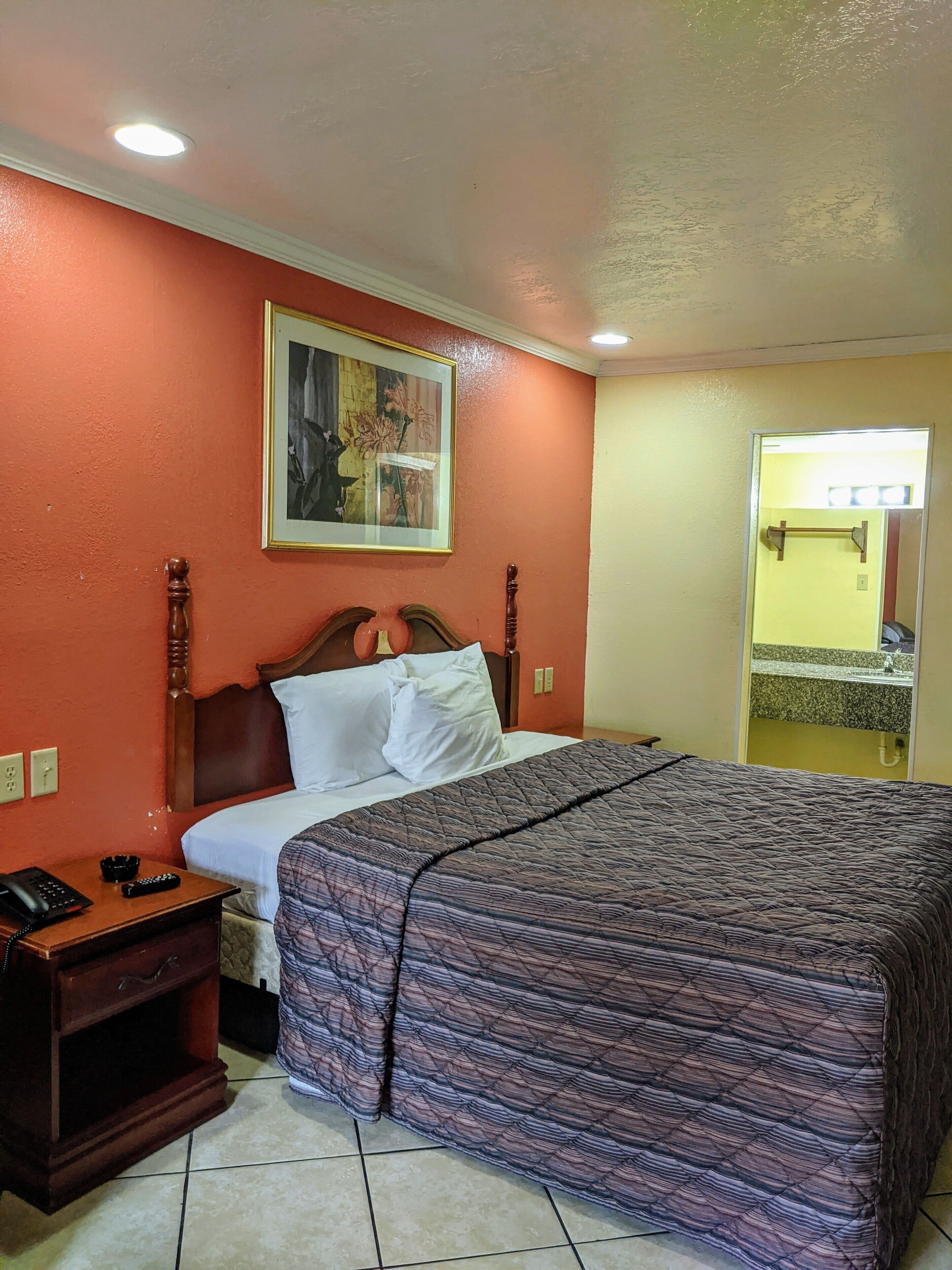 Standard Room, 1 King Bed, Smoking