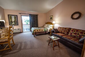 Deluxe Room, 1 Queen Bed with Sofa bed, Lake View, Lakeside - The Riverside Motel (Hayward)