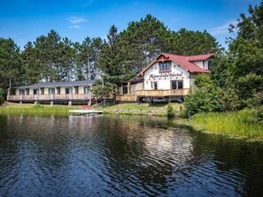 Front of property - The Riverside Motel (Hayward)