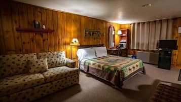 Standard Room | 1 bedroom, soundproofing, free WiFi, bed sheets