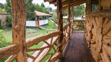 Azulejo | In-room safe, desk, iron/ironing board, free WiFi