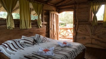 Azulejo | In-room safe, desk, iron/ironing board, free WiFi