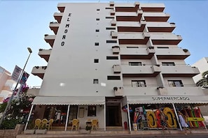 Front of property - Apartamentos El Moro (Sant Antoni de Portmany)