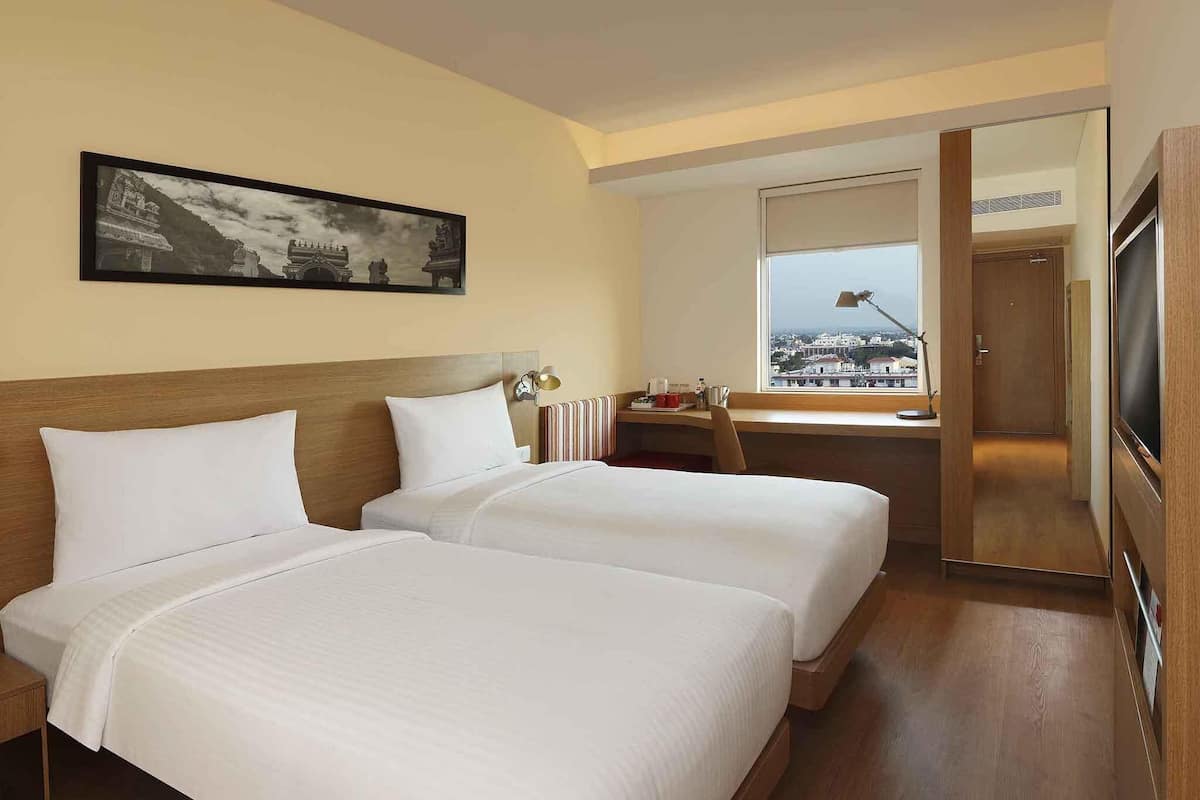 Habitación estándar con 2 camas individuales, 2 camas individuales | Ropa de cama de alta calidad, camas con efecto memoria y minibar