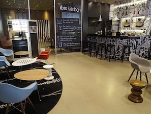 Bar (on property) - Ibis Osasco (Osasco)