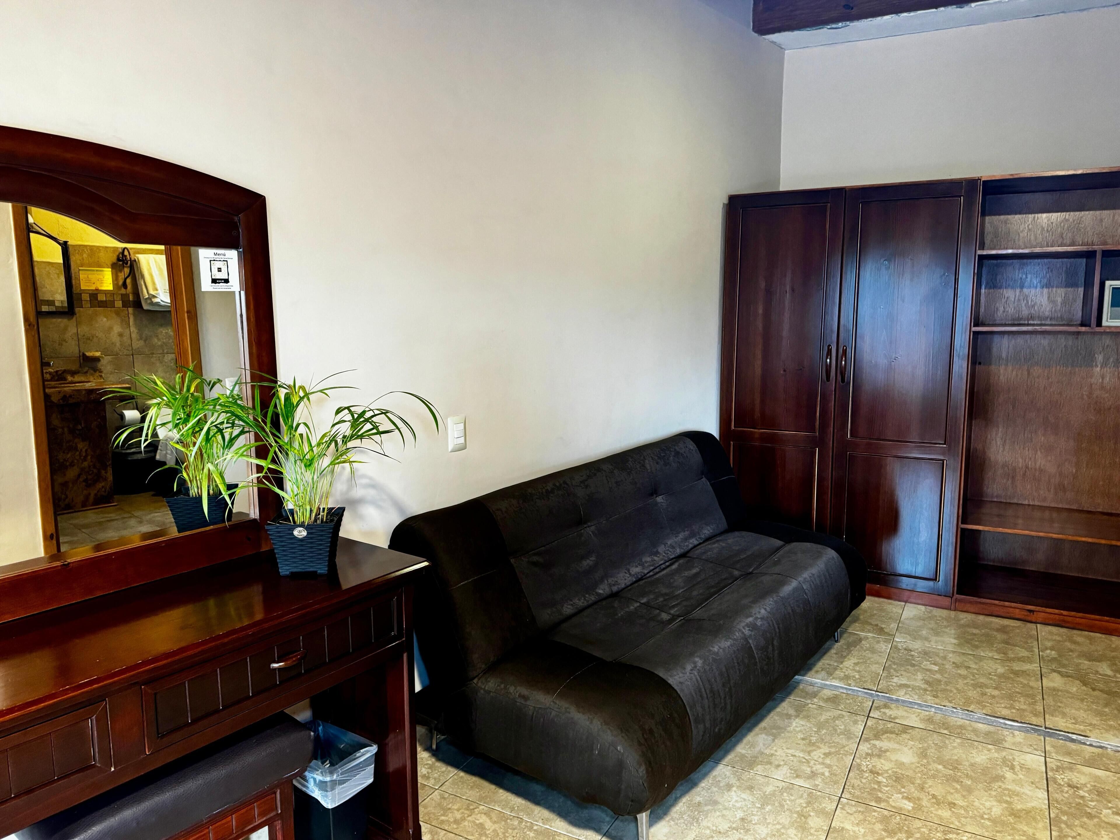 1 bedroom, egyptian cotton sheets, premium bedding, down duvets