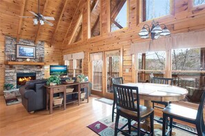 Cabin, 1 Bedroom, Bathtub (Affair Of The Heart)