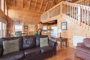 Cabin, 1 Bedroom, Bathtub (Affair Of The Heart) | Living area