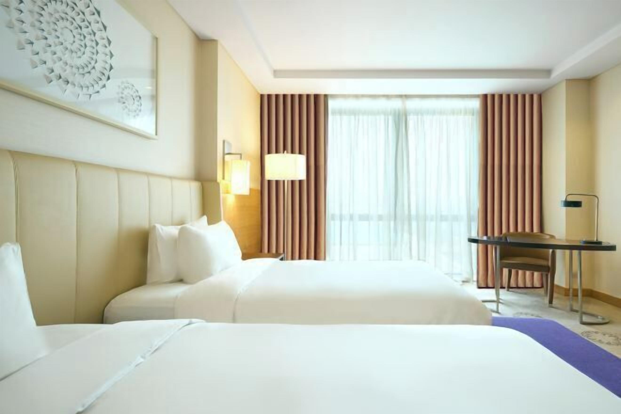 Allergiatestatut vuodevaatteet, minibaari, tallelokero huoneessa