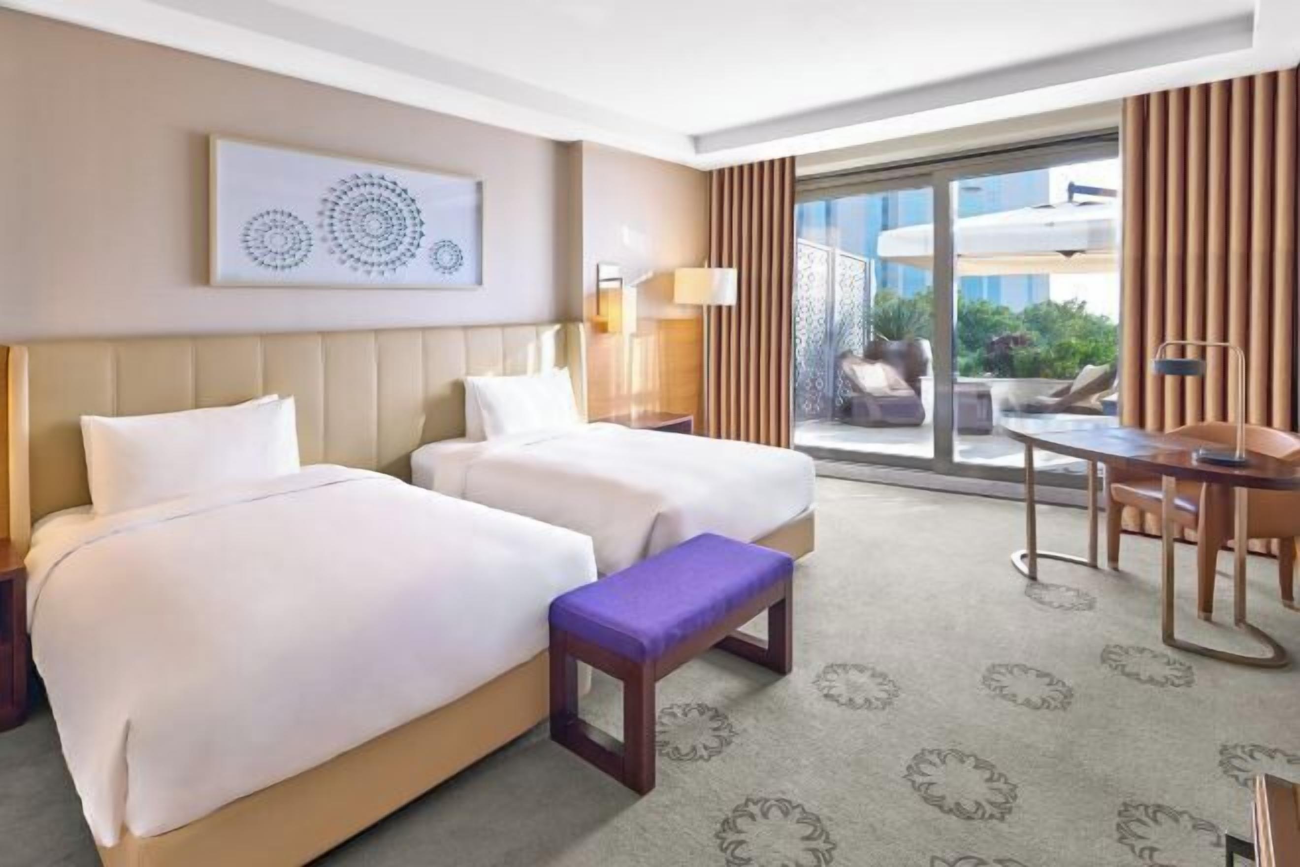 Allergiatestatut vuodevaatteet, minibaari, tallelokero huoneessa