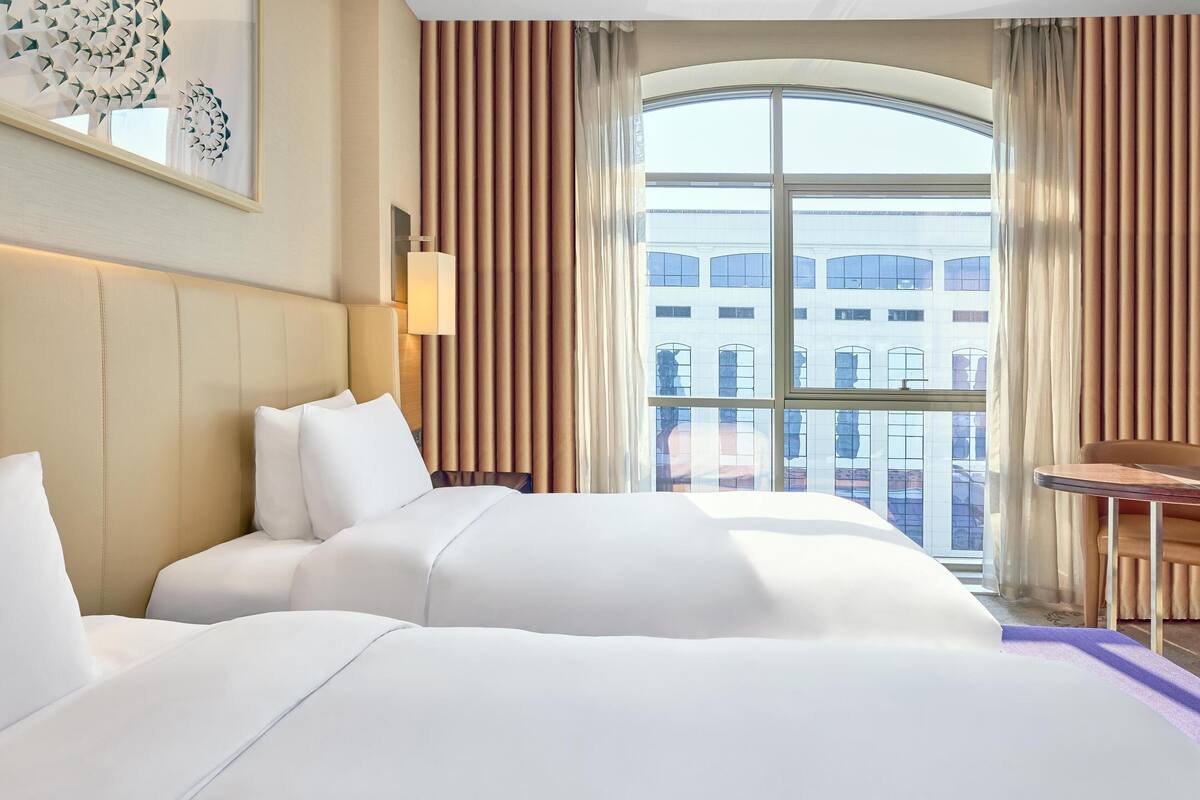 twin room, 2 single beds | hypo-allergenic bedding, minibar, in-room safe, desk