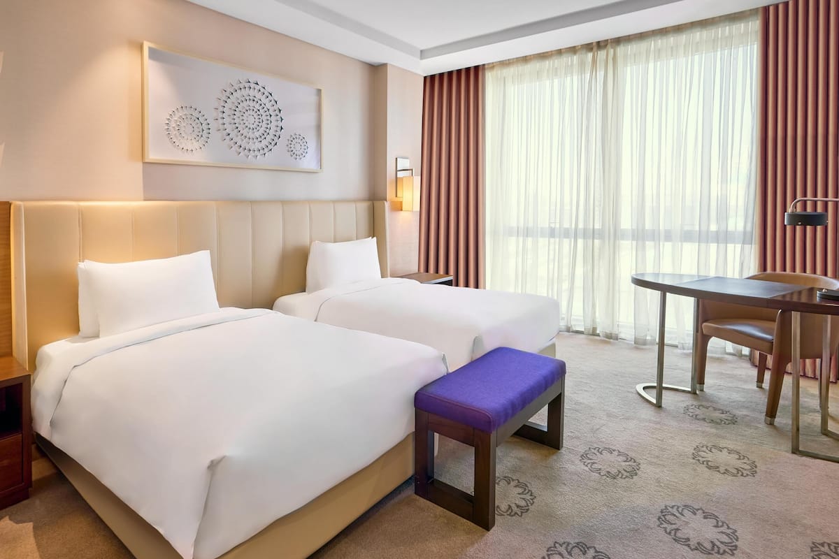 Twin Room, 2 Twin Beds | Hypo-allergenic bedding, minibar, in-room safe, desk