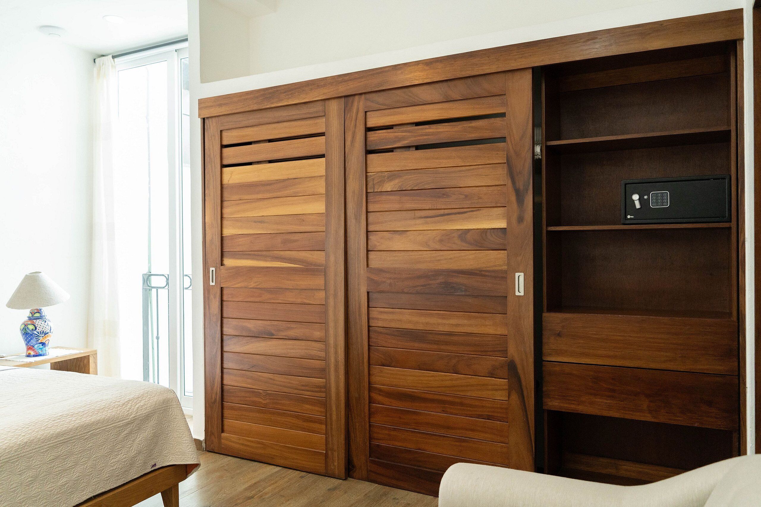 Apartment | Premium bedding, in-room safe, iron/ironing board, free WiFi