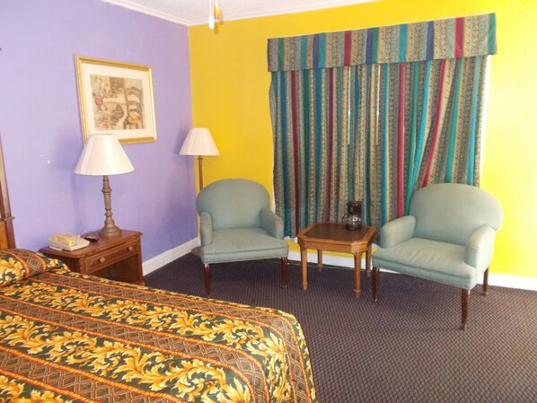 Standard Room, 1 King Bed, Smoking | Free WiFi, bed sheets