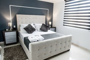 In-room safe, desk, iron/ironing board, free WiFi