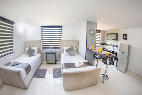 1 bedroom, in-room safe, desk, iron/ironing board