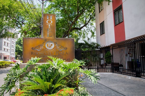 Hotel Roosevelt Plaza
