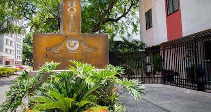 Hotel Roosevelt Plaza