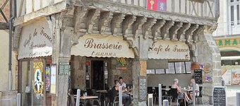 Beautiful farmhouse with private pool