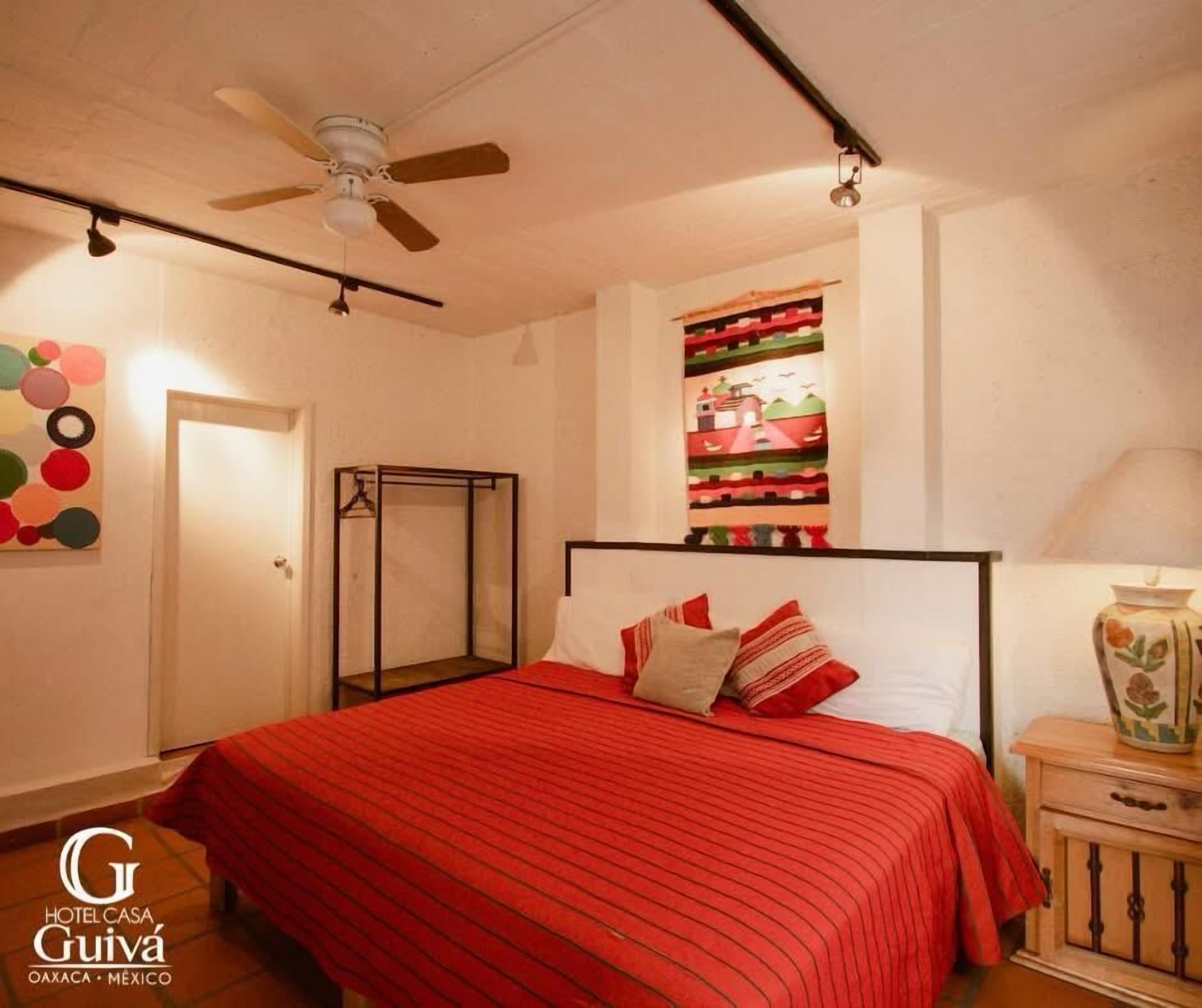 Bộ đồ giường cao cấp, trang trí khác biệt 