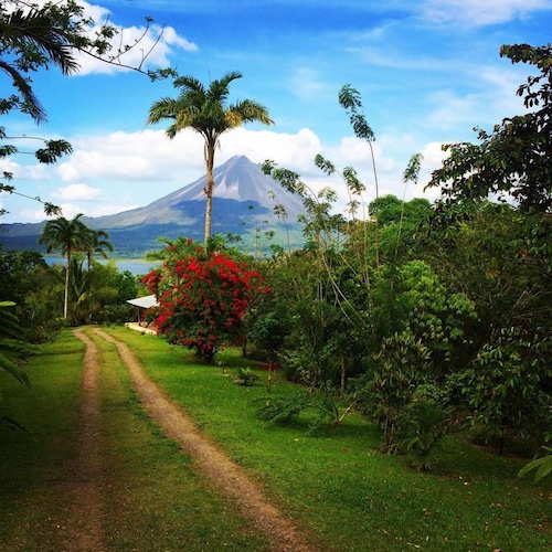 Essence Arenal Spa & Yoga