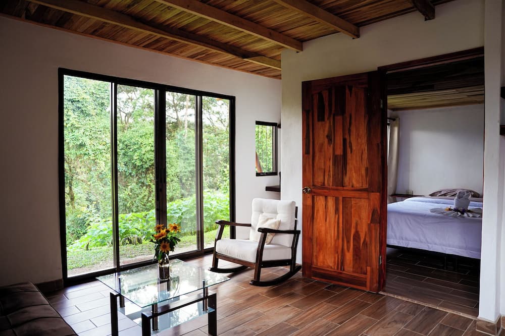 Essence Arenal Spa & Yoga