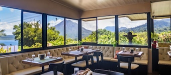 Essence Arenal Spa & Yoga