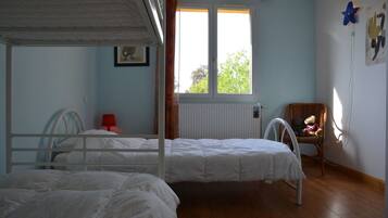 5 bedrooms, WiFi