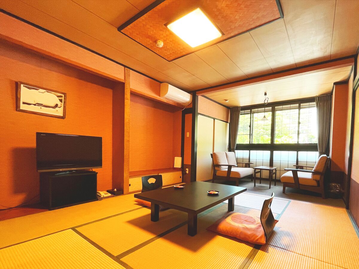 傳統客房 (Japanese Style, 8-12 Tatami Mats) | 高級寢具、房內夾萬、遮光窗簾/窗簾、熨斗/熨衫板