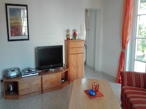 TV, DVD player - Charmante Ferienwohnung Katja in Morbach-Hoxel (Morbach-Hoxel)