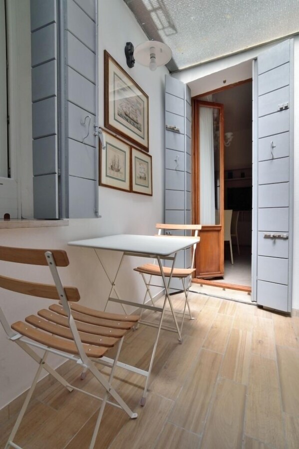 Apartment, 1 Bedroom | Living area | Flat-screen TV - Sissi Suite (Venice)