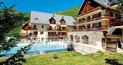 Apartment in Sorlin d'Arves by Ski Runs