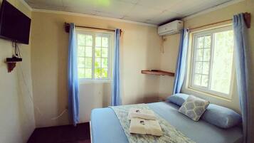 In-room safe, desk, rollaway beds, free WiFi