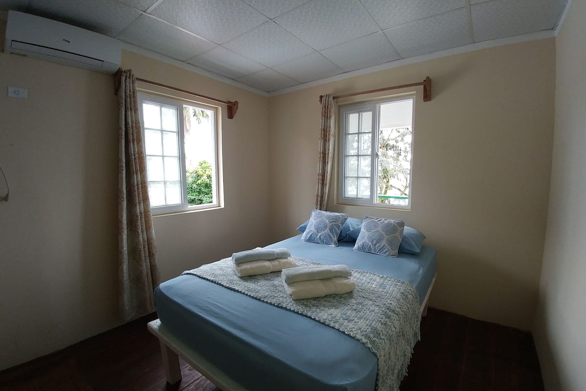 In-room safe, desk, rollaway beds, free WiFi