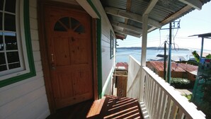 Property entrance - Sea Pearl Apartments (Bastimentos)