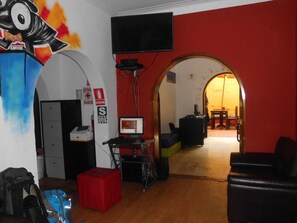 Lobby - Cirque Hostel 2 (Lima)