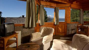 Bungalow (4 People) | Stue | Tv, pejs