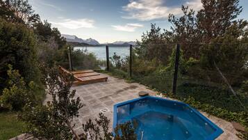 Bain à remous extérieur