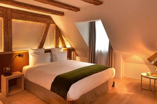 Junior Suite, Multiple Beds | Premium bedding, minibar, in-room safe, desk