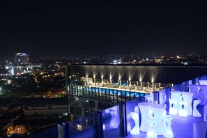 Bar (on property) - bai Hotel Cebu (Mandaue)