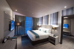 Premium bedding, in-room safe, desk, blackout curtains