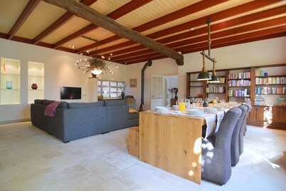 Countryside Villa with Games