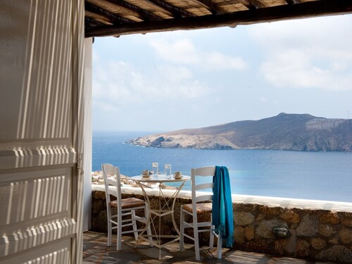 Villa in Mykonos near Agios Sostis Beach