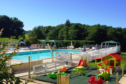 Dordogne Escape w/ Shared Pools