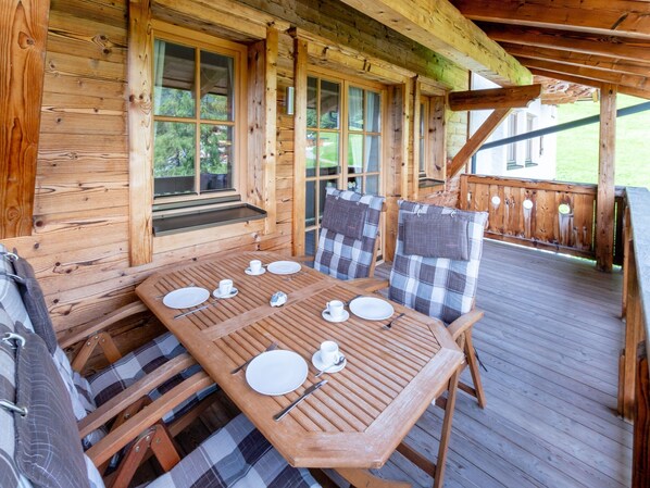 Outdoor dining - Apartment in Mittersill near Ski Bus & Slopes (Mittersill)
